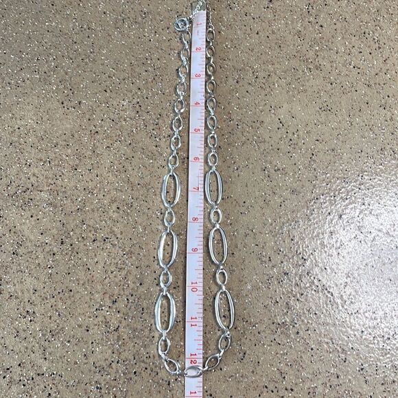 Trifari Crown Silver Oval Mixed Size Chain Link Necklace - Picture 5 of 9